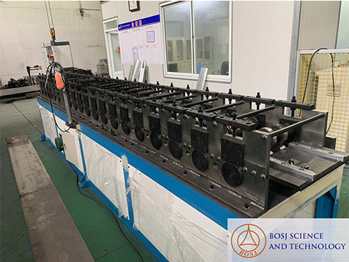 roll-forming-machine