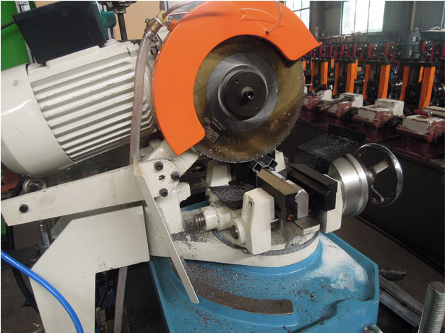 Galvainzed Steel Electric Cabinet C Purlin Roll Forming Machine